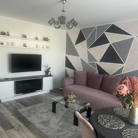 Magnific Apartamento Oradea Exterior foto